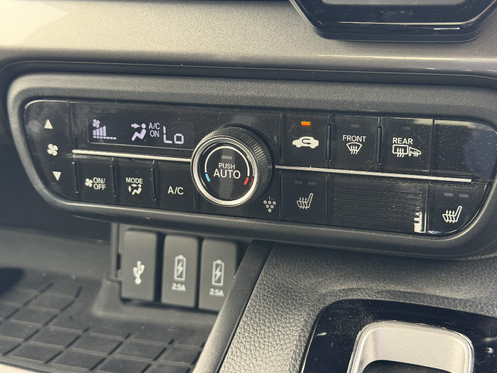 ホンダ Ｎ　ＢＯＸカスタム L ｽﾀｲﾙﾌﾞﾗｯｸ 4WD