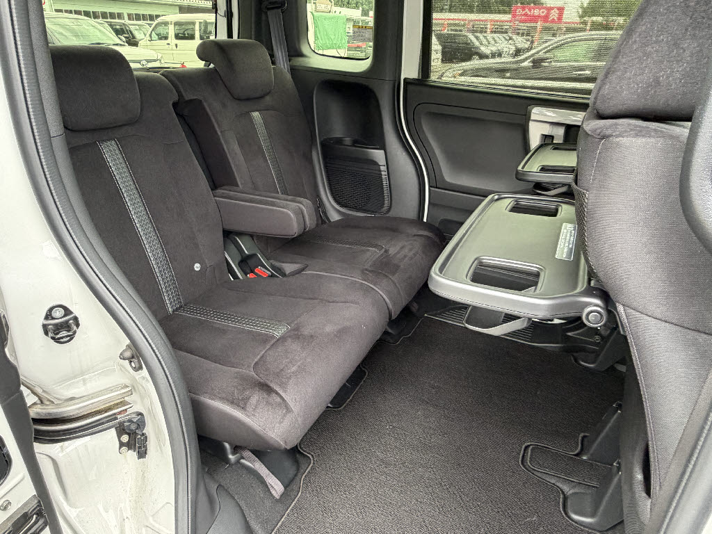 ホンダ Ｎ　ＢＯＸカスタム L ｽﾀｲﾙﾌﾞﾗｯｸ 4WD