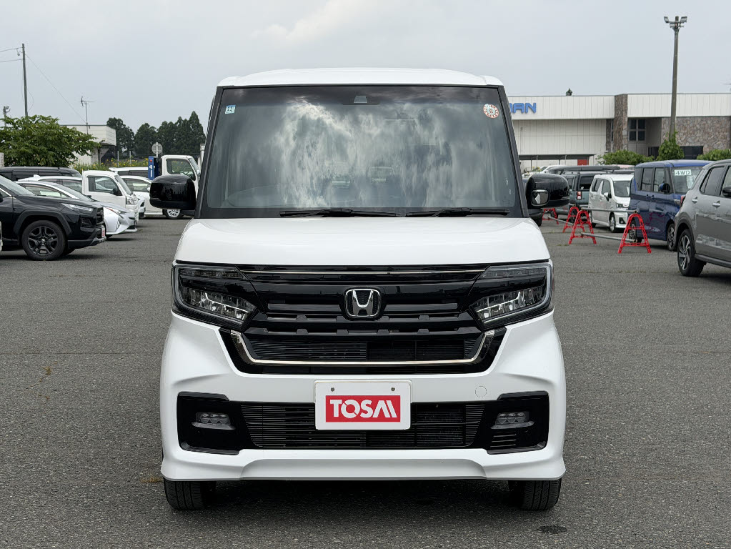 ホンダ Ｎ　ＢＯＸカスタム L ｽﾀｲﾙﾌﾞﾗｯｸ 4WD