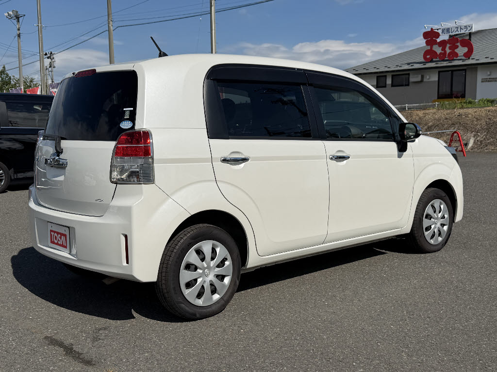 トヨタ スペイド FｸｨｰﾝⅡ 4WD