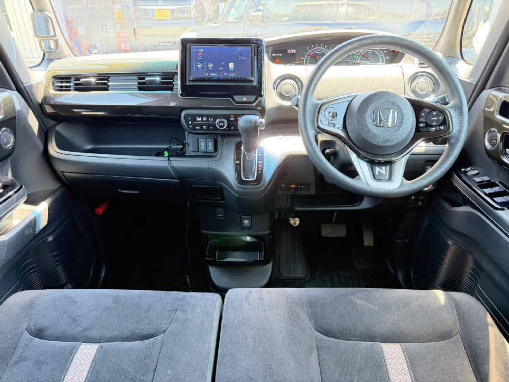 ホンダ Ｎ　ＢＯＸカスタム G Lﾎﾝﾀﾞｾﾝｼﾝｸﾞ