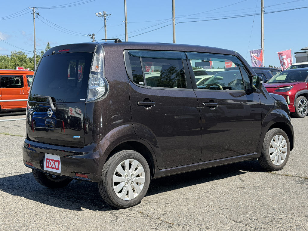ニッサン モコ ﾄﾞﾙﾁｪX FOUR 4WD