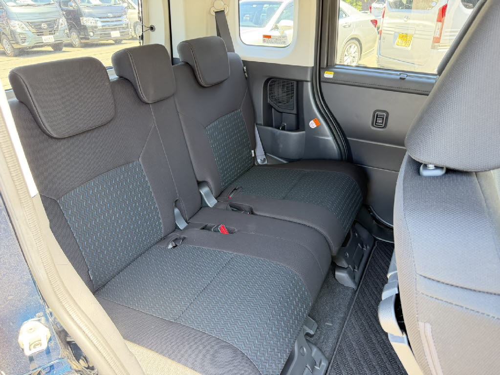 スバル ジャスティ ﾍﾞｰｽｸﾞﾚｰﾄﾞ4WD