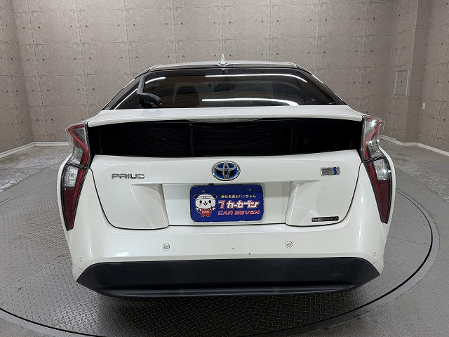 トヨタ プリウス Sセーフティプラス
