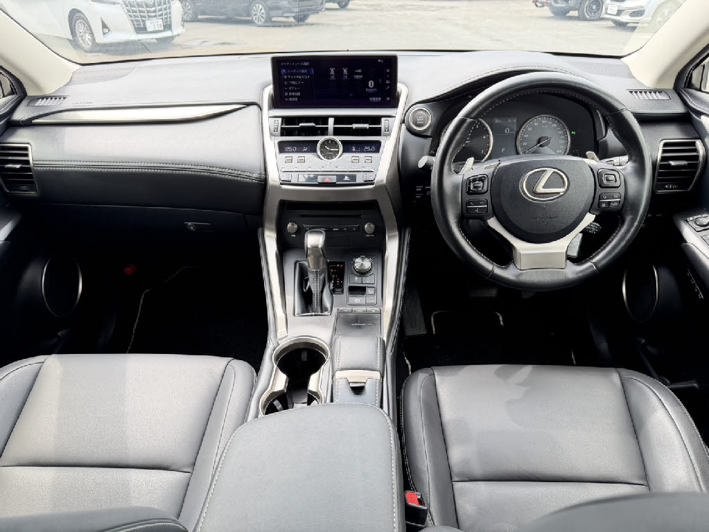 レクサス レクサス ＮＸ NX300ﾌﾞﾗｯｸｼｰｸｴﾝｽ