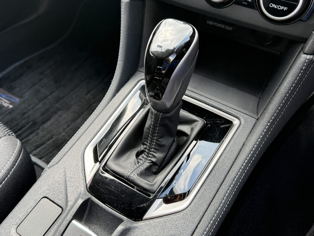 スバル インプレッサスポーツ 2.0i-Sｱｲｻｲﾄ 4WD