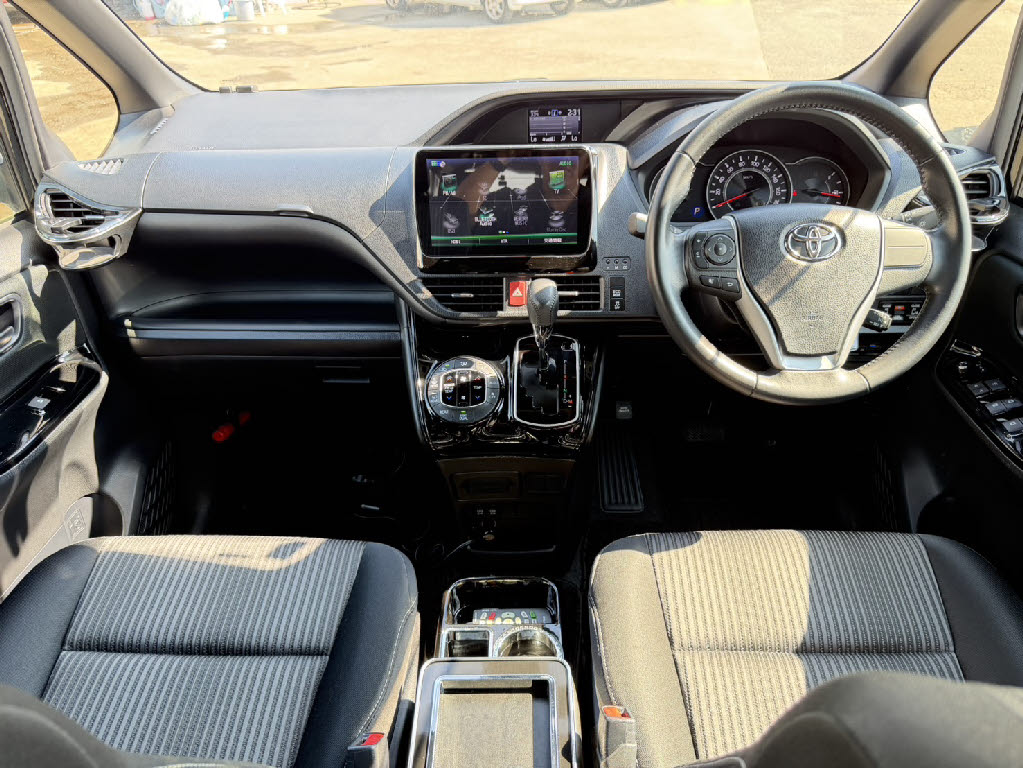 トヨタ ヴォクシー ZS 4WD
