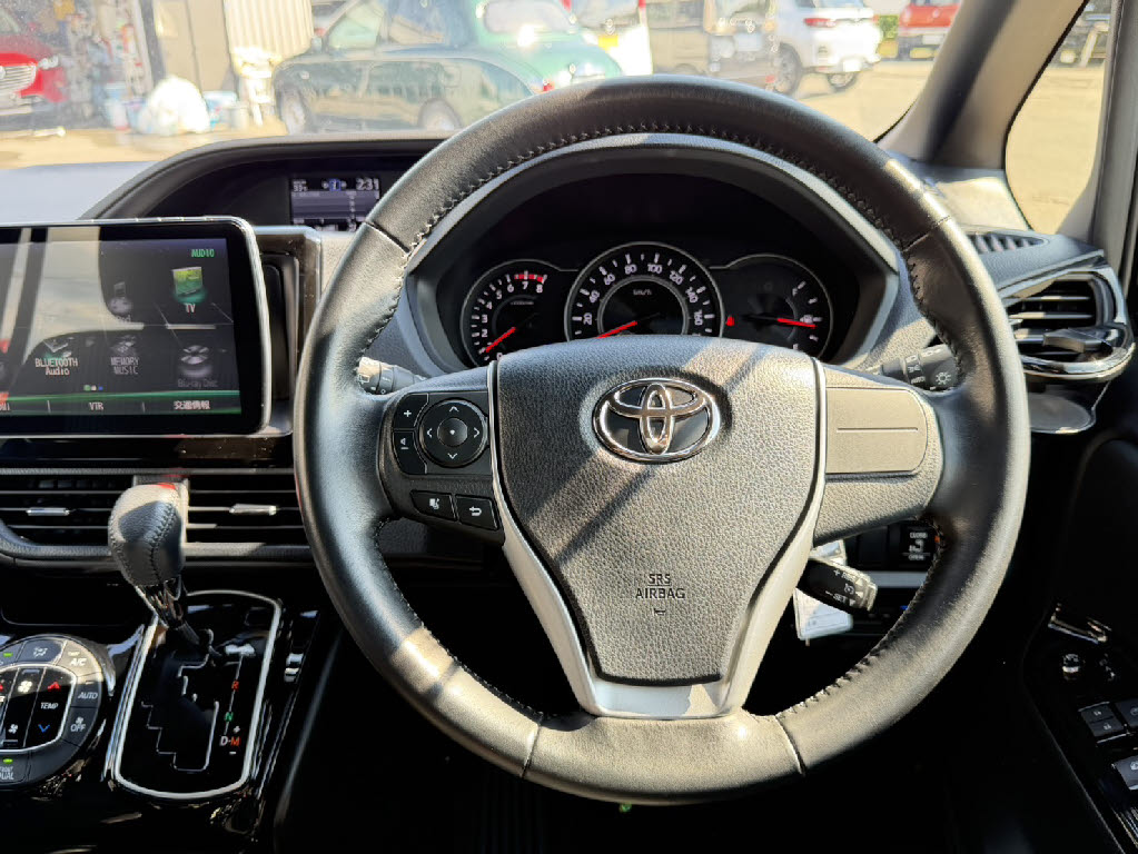 トヨタ ヴォクシー ZS 4WD
