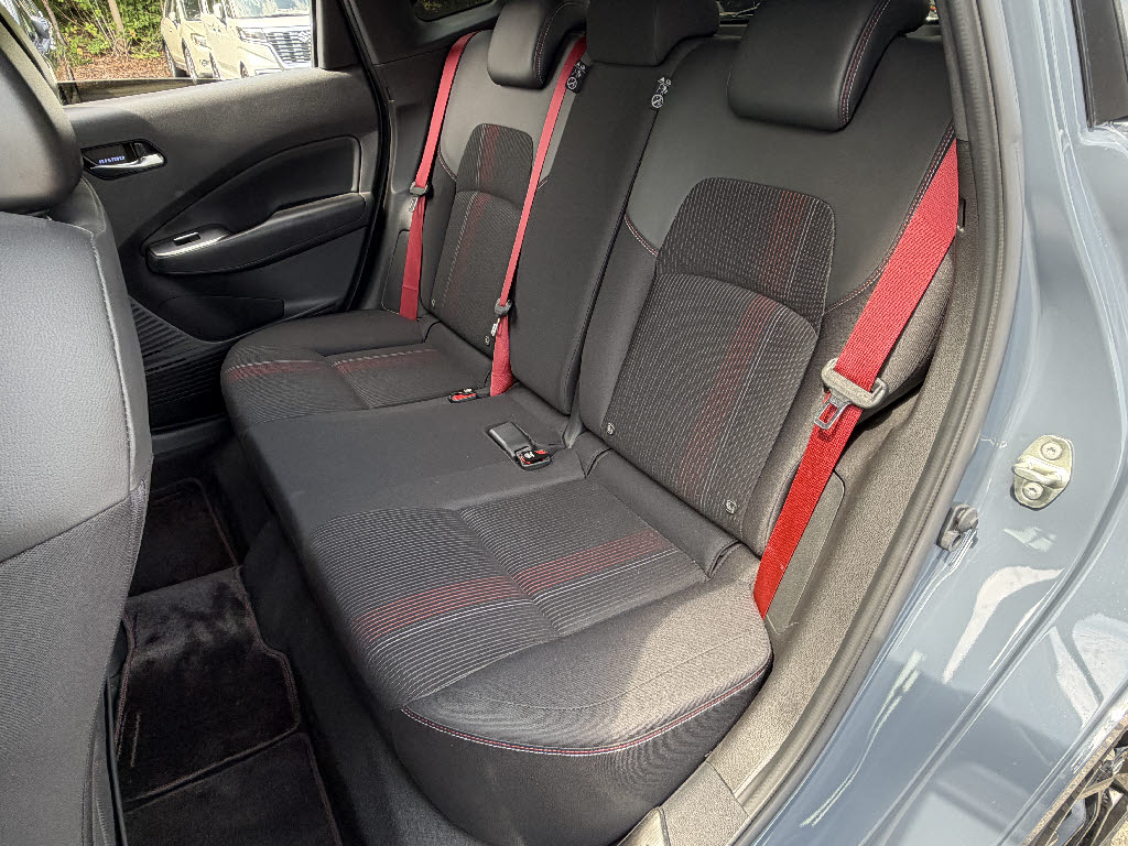 ニッサン ノート NISUMO tuned e-POWER 4WD