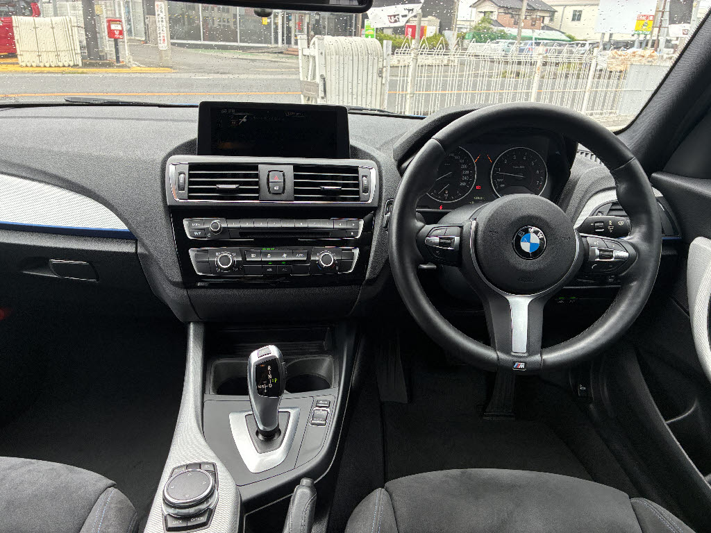ＢＭＷ ＢＭＷ １シリーズ １８ｉ　Ｍスポーツ