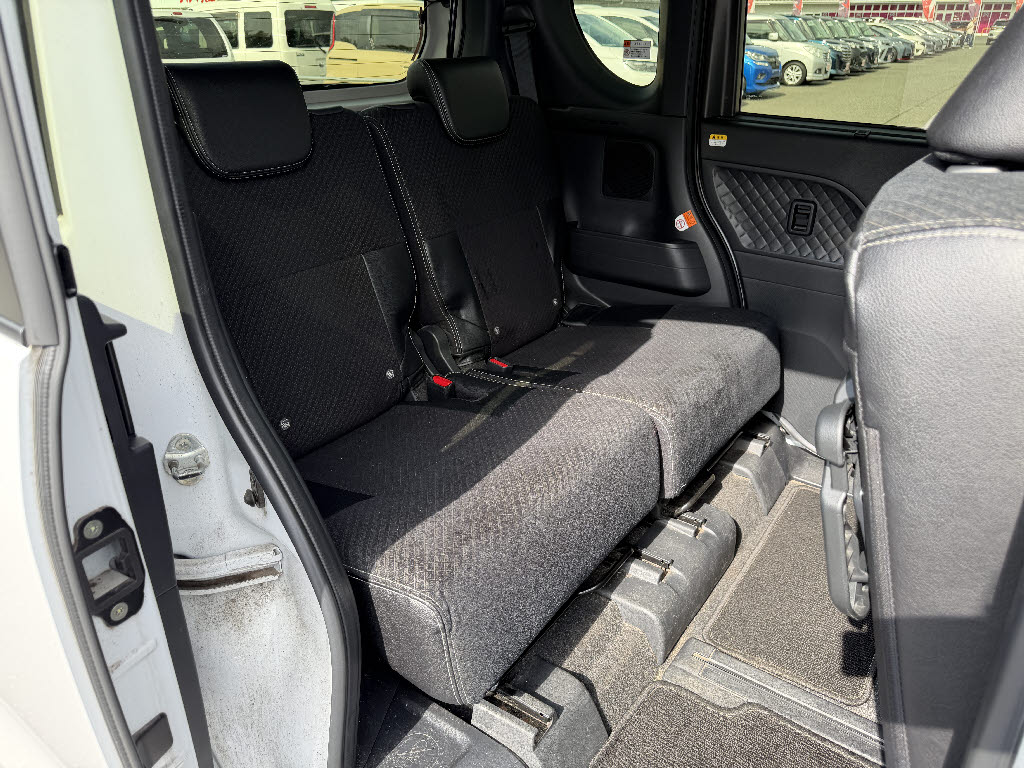 ダイハツ タントカスタム ｶｽﾀﾑX 4WD