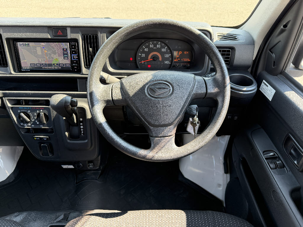ダイハツ ハイゼットカーゴＶ ﾃﾞﾗｯｸｽ SA3 ﾊｲﾙｰﾌ 4WD
