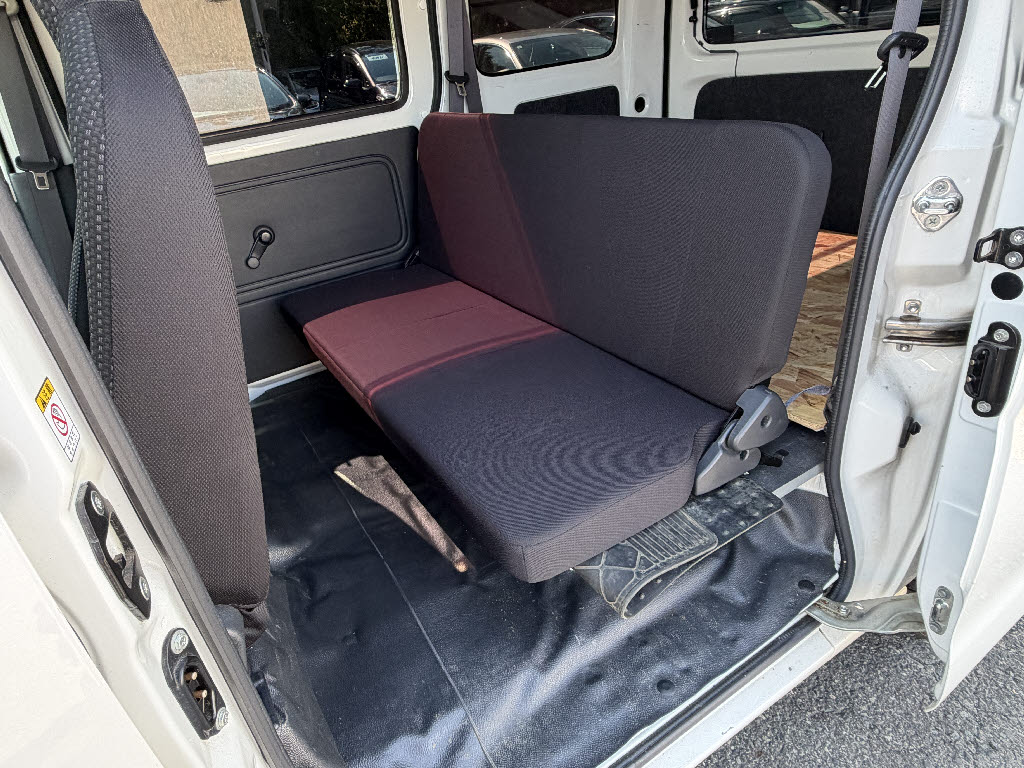 ダイハツ ハイゼットカーゴＶ ﾃﾞﾗｯｸｽ SA3 ﾊｲﾙｰﾌ 4WD