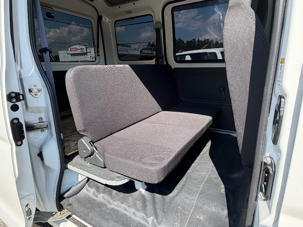 ダイハツ ハイゼットカーゴＶ ﾃﾞﾗｯｸｽ SA3 ﾊｲﾙｰﾌ 4WD