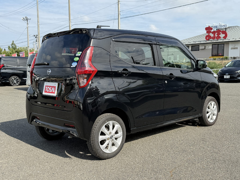 ニッサン デイズ X 4WD
