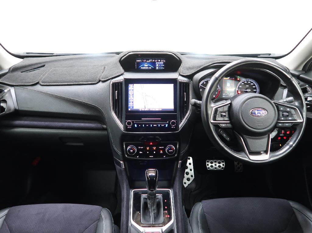 スバル フォレスター スポーツ 4WD