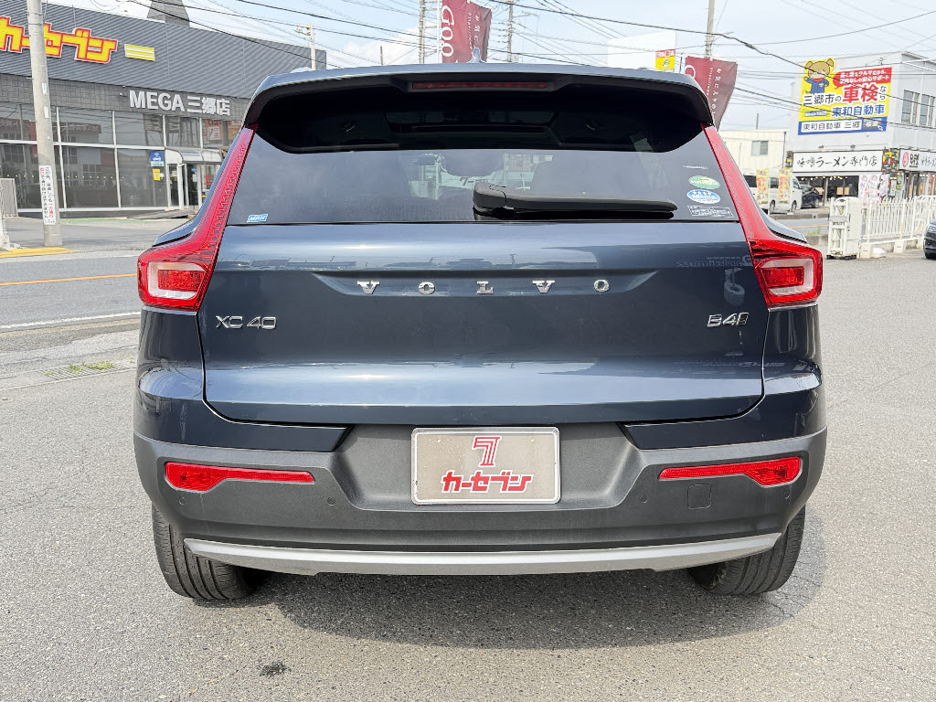 ボルボ ボルボ ＸＣ４０ B4 AWDｲﾝｽｸﾘﾌﾟ 4WD