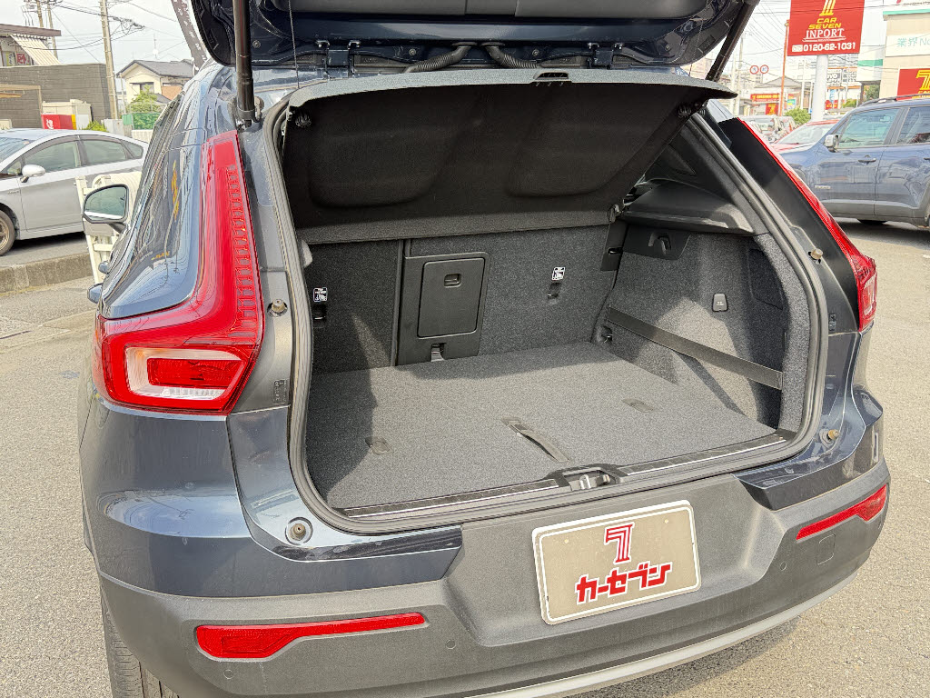 ボルボ ボルボ ＸＣ４０ B4 AWDｲﾝｽｸﾘﾌﾟ 4WD