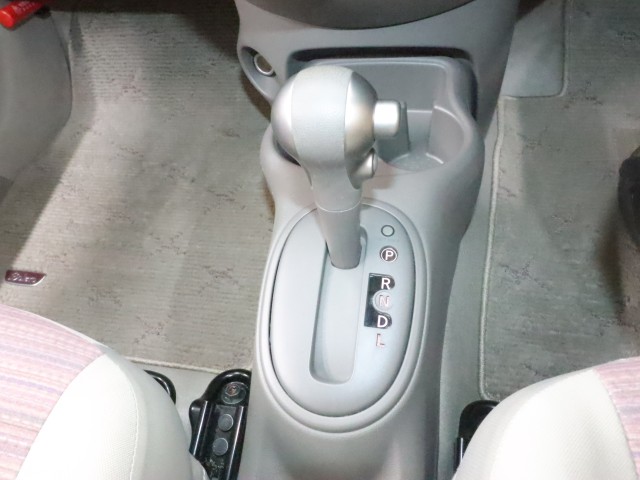 ニッサン マーチ ボレロ
