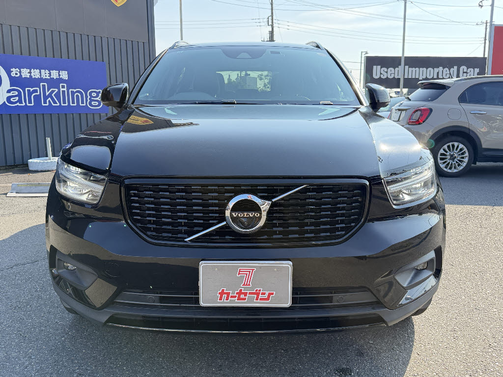 ボルボ ボルボ ＸＣ４０ Ｂ４ Ｒデザイン ＡＷＤ
