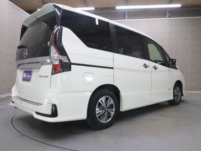 ニッサン セレナＨＶ eパワーハイウェイスターV
