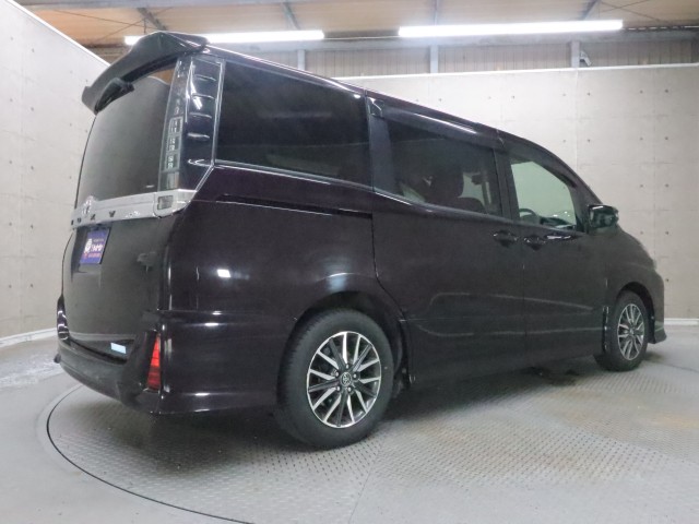 トヨタ ヴォクシー ZS