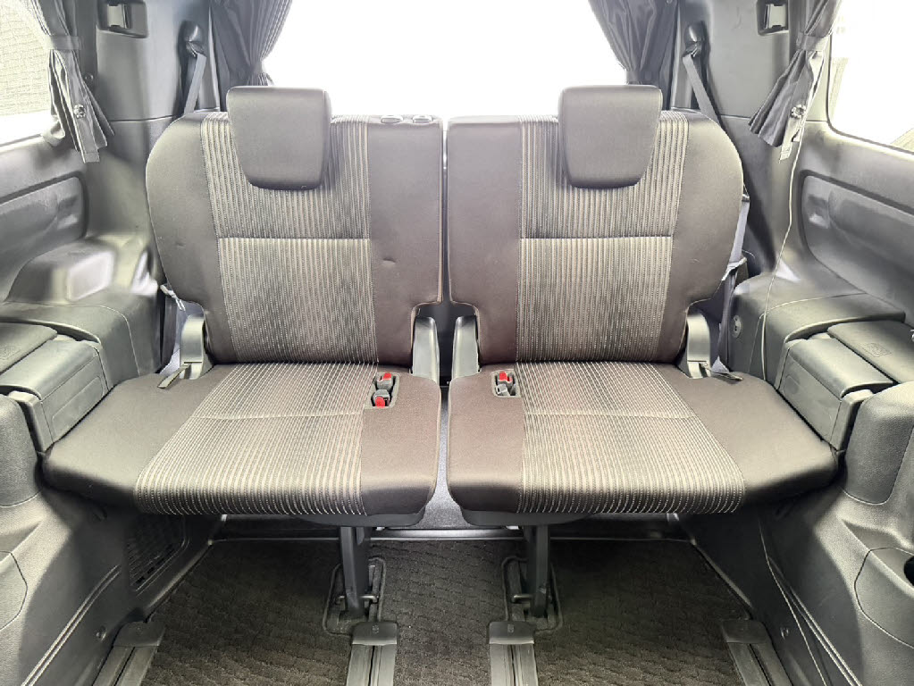 トヨタ ヴォクシー ZS 煌2