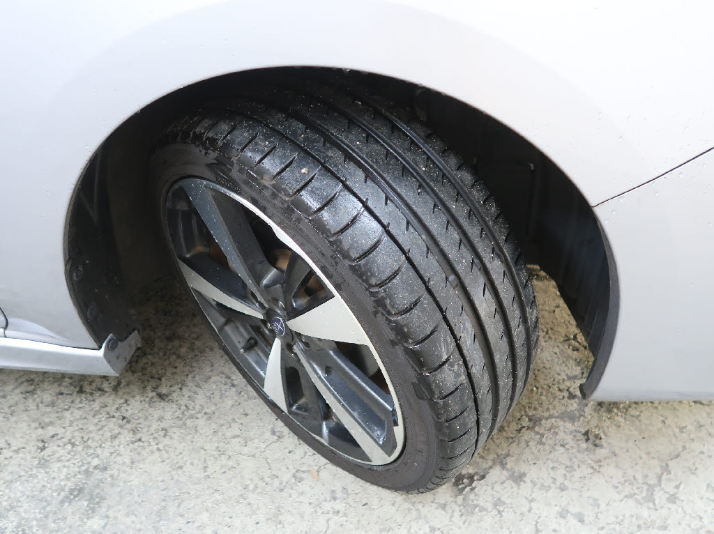 スバル インプレッサ 2.0I-Sアイサイト 4WD