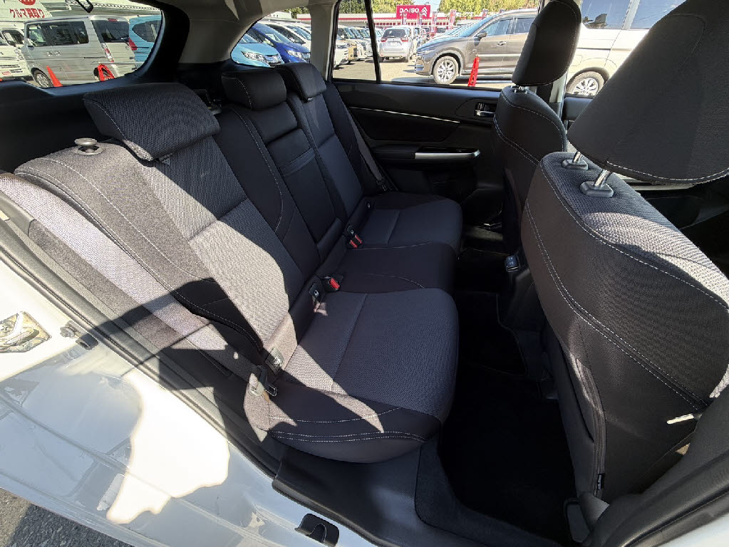 スバル レヴォーグ 1.6GTｱｲｻｲﾄVｽﾎﾟｰﾂ 4WD