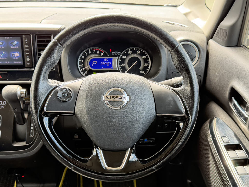 ニッサン デイズルークス ﾊｲｳｪｲｽﾀｰX Vｾﾚｸｼｮﾝ 4WD