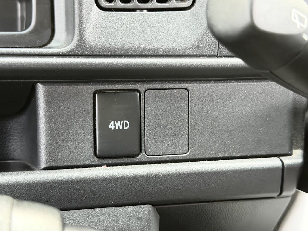 ダイハツ ハイゼットカーゴＶ ﾃﾞﾗｯｸｽSAⅢ 4WD