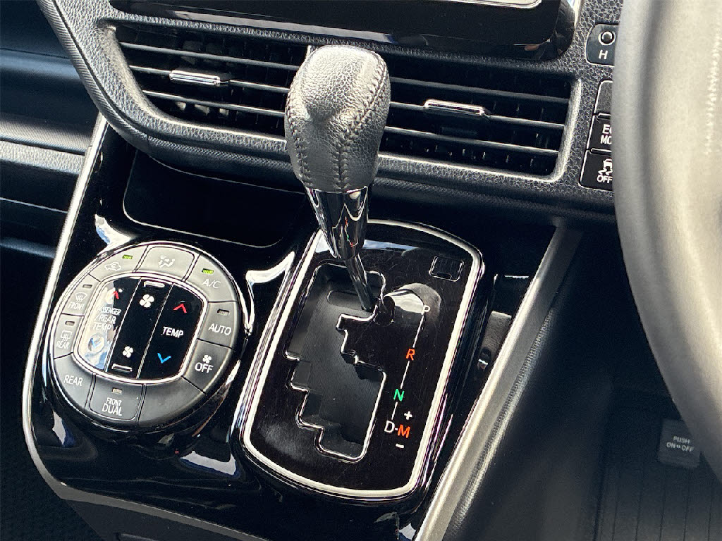 トヨタ ヴォクシー ZSｷﾗﾒｷⅢ 4WD