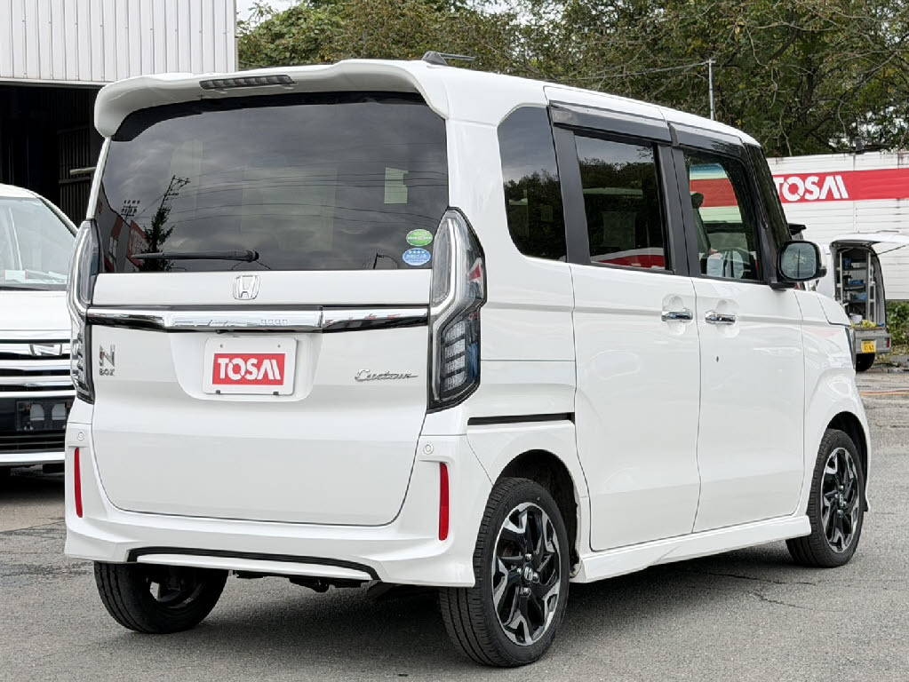 ホンダ Ｎ　ＢＯＸカスタム G・Ｌﾎﾝﾀﾞｾﾝｼﾝｸﾞ 4WD