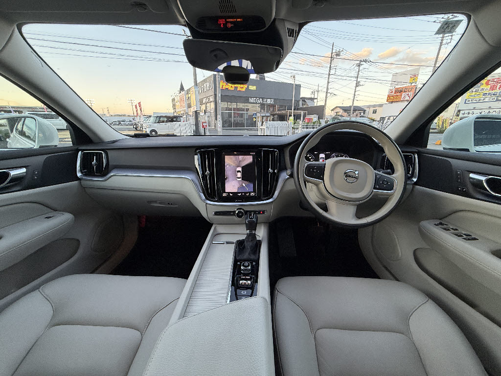 ボルボ ボルボ Ｓ６０ T4 モメンタム