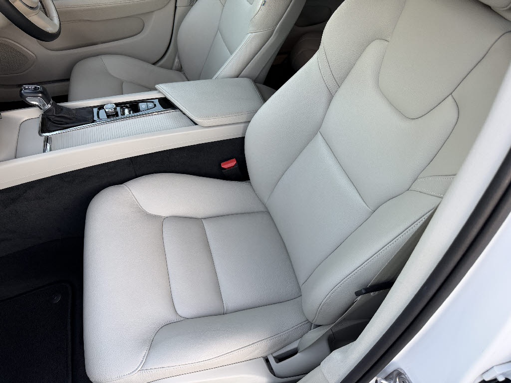 ボルボ ボルボ Ｓ６０ T4 モメンタム
