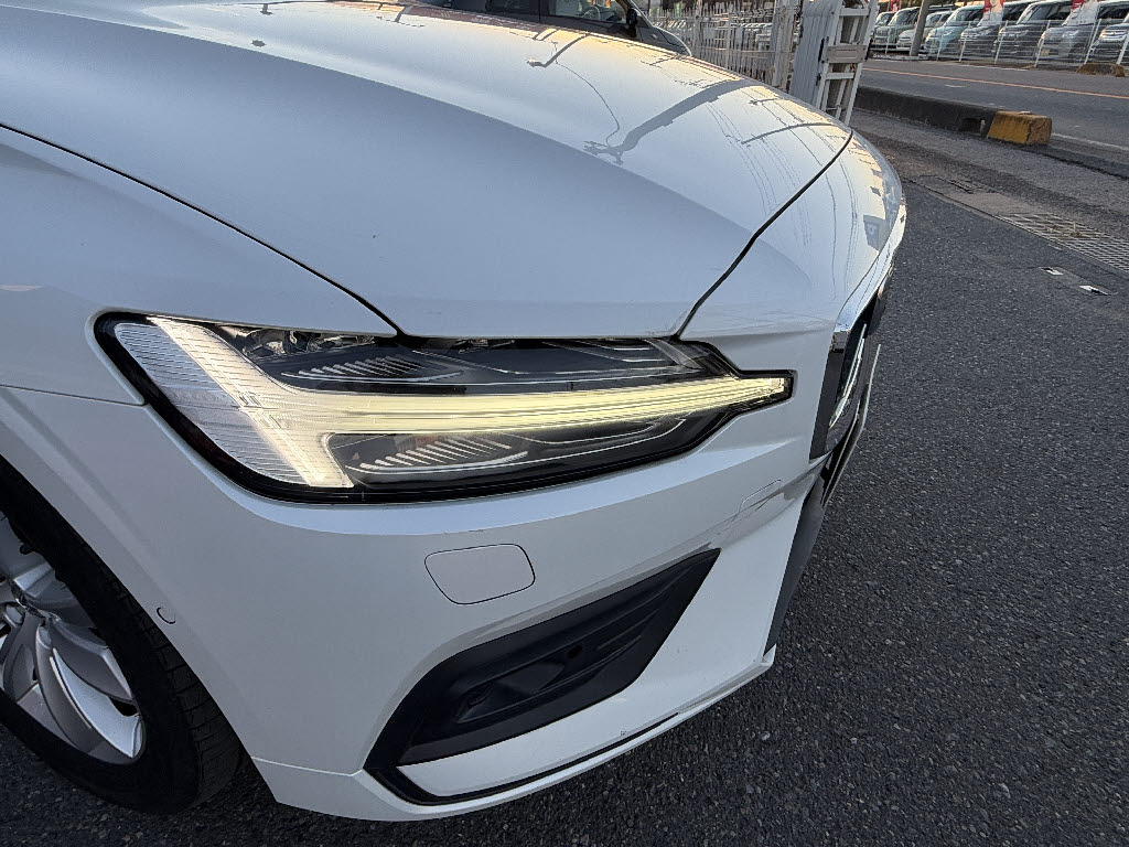ボルボ ボルボ Ｓ６０ T4 モメンタム