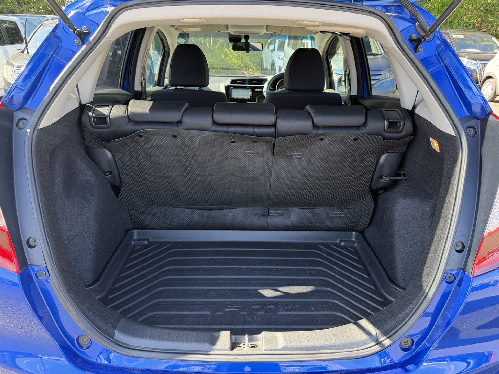 ホンダ フィット 13G Sﾎﾝﾀﾞｾﾝｼﾝｸﾞ