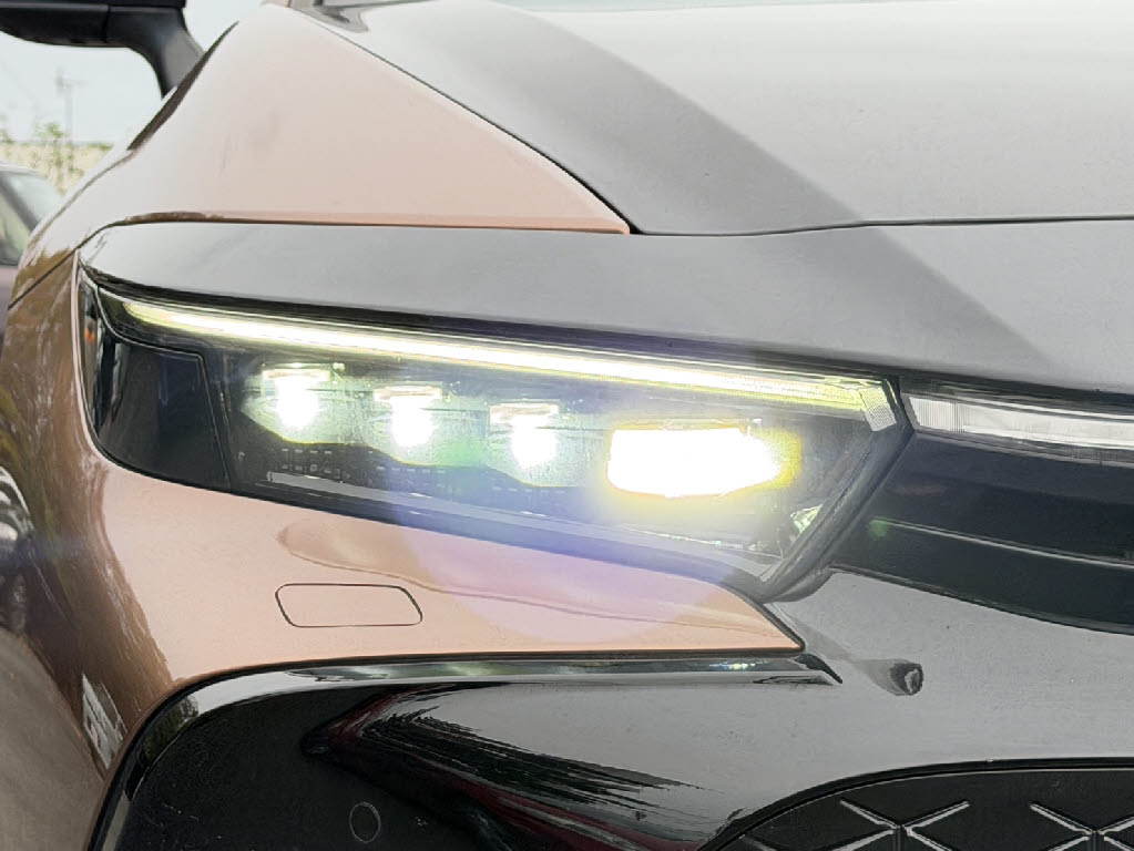 トヨタ ｸﾗｳﾝ ｸﾛｽｵｰﾊﾞｰ Ｚ