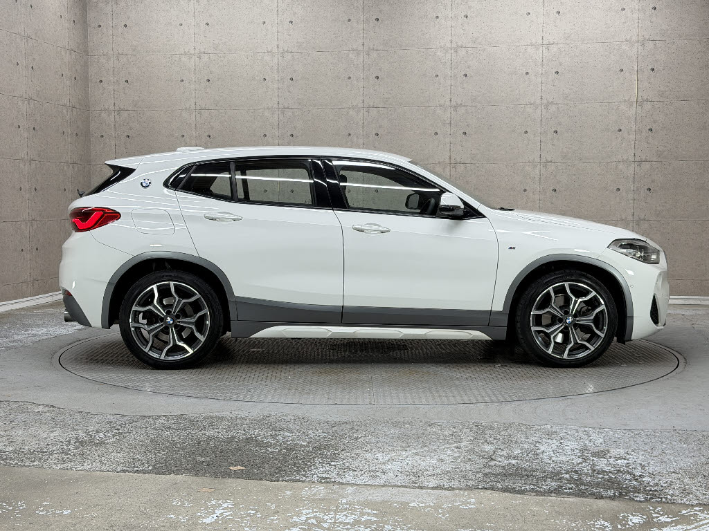 ＢＭＷ ＢＭＷ Ｘ２ Ｘドライブ２０ｉ　ＭスポーツＸ