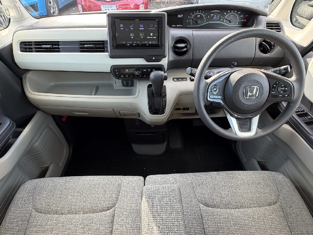 ホンダ Ｎ　ＢＯＸ Gﾎﾝﾀﾞｾﾝｼﾝｸﾞ 4WD