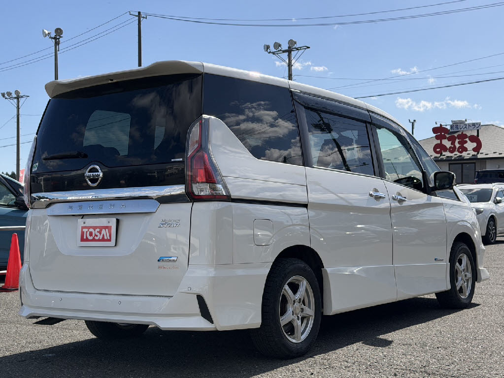 ニッサン セレナＨＶ ﾊｲｳｪｲｽﾀｰVｾﾚｸｼｮﾝ 4WD