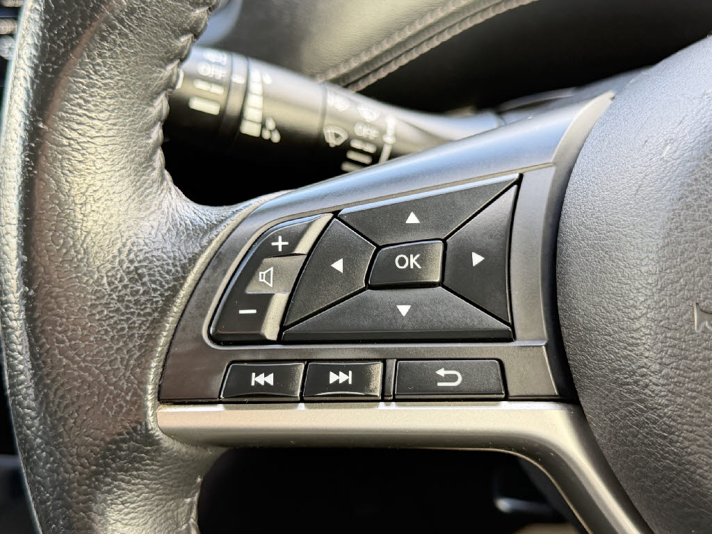 ニッサン セレナＨＶ ﾊｲｳｪｲｽﾀｰVｾﾚｸｼｮﾝ 4WD