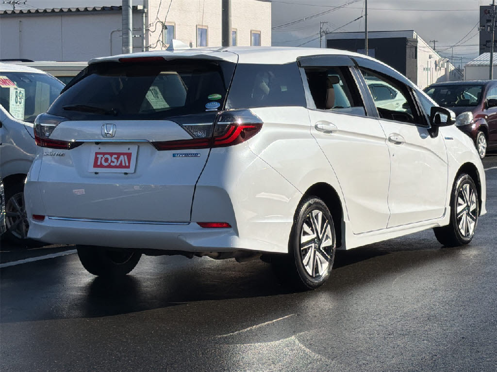 ホンダ シャトル ﾊｲﾌﾞﾘｯﾄﾞ 4WD