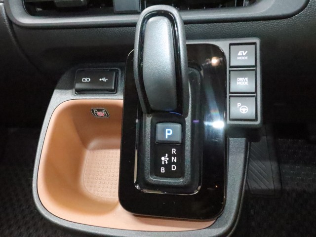 トヨタ ｼｴﾝﾀ ﾊｲﾌﾞﾘｯﾄﾞ Ｚ