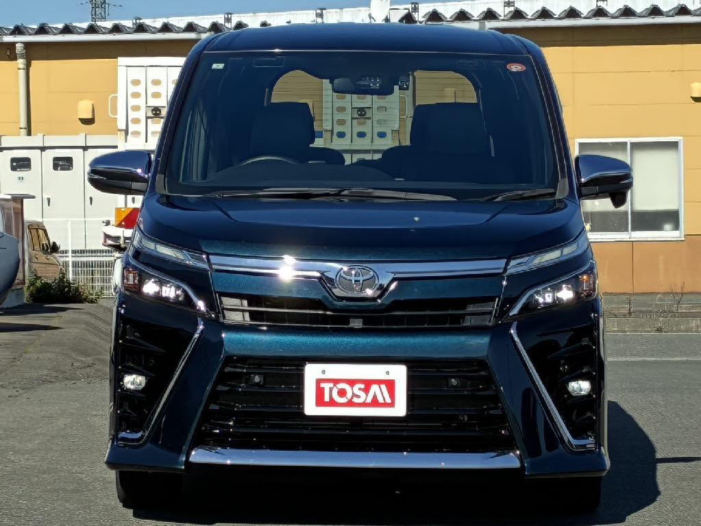 トヨタ ヴォクシー ZS 煌Ⅲ 4WD
