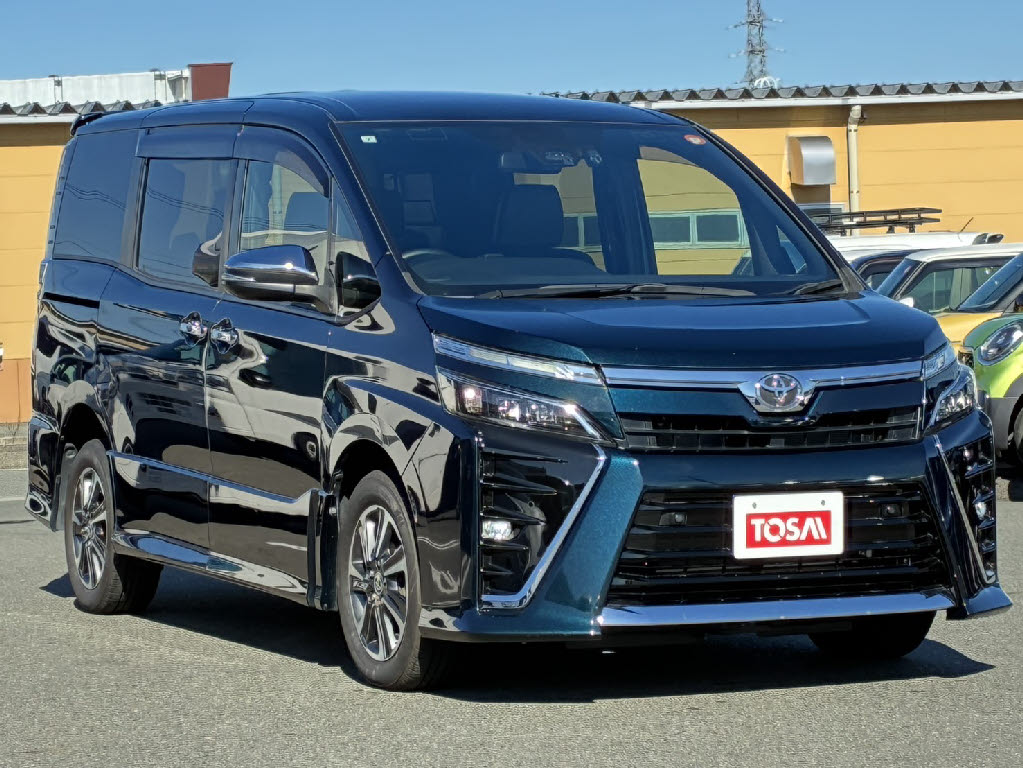 トヨタ ヴォクシー ZS 煌Ⅲ 4WD