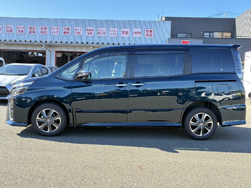 トヨタ ヴォクシー ZS 煌Ⅲ 4WD