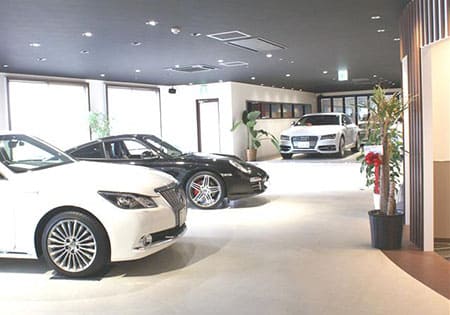 カーセブンインポート有明店